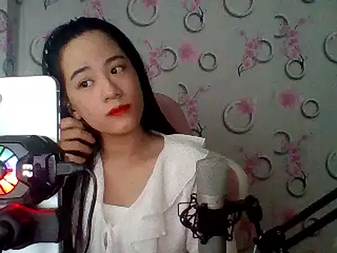 Snapshot of Nana-68 chatting on 23, 2, 2025 Nana-68 online show from 23, 2, 2025