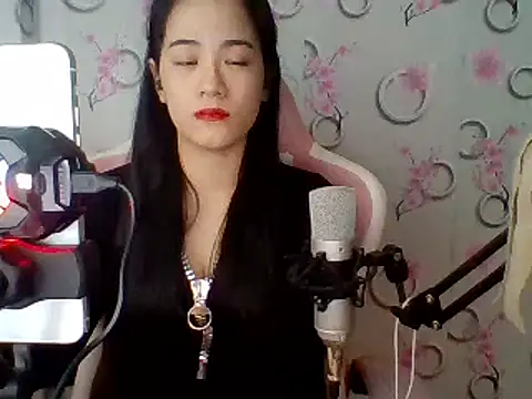Snapshot of Nana-68 chatting on 24, 2, 2025 Nana-68 online show from 24, 2, 2025