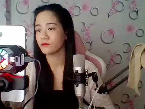 Snapshot of Nana-68 chatting on 25, 2, 2025 Nana-68 online show from 25, 2, 2025