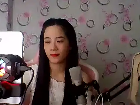 Snapshot of Nana-68 chatting on 25, 2, 2025 Nana-68 online show from 25, 2, 2025