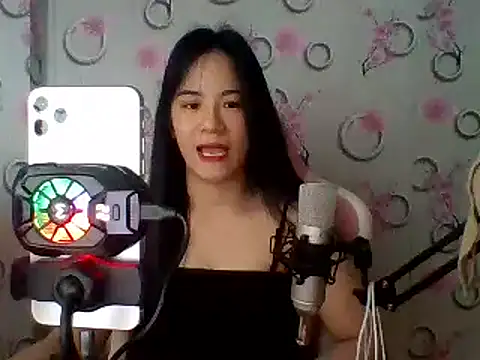Snapshot of Nana-68 chatting on 28, 2, 2025 Nana-68 online show from 28, 2, 2025