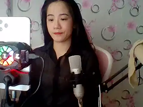 Snapshot of Nana-68 chatting on 4, 3, 2025 Nana-68 online show from 4, 3, 2025