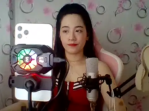 Snapshot of Nana-68 chatting on 5, 3, 2025 Nana-68 online show from 5, 3, 2025