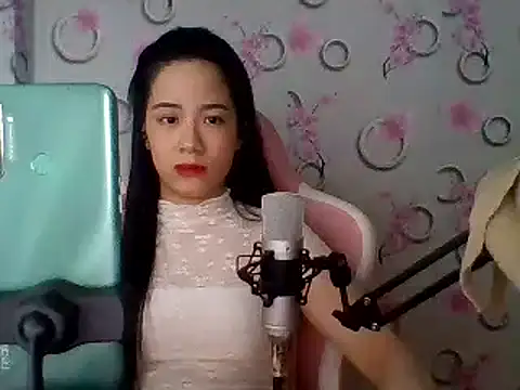 Snapshot of Nana-68 chatting on 11, 3, 2025 Nana-68 online show from 11, 3, 2025