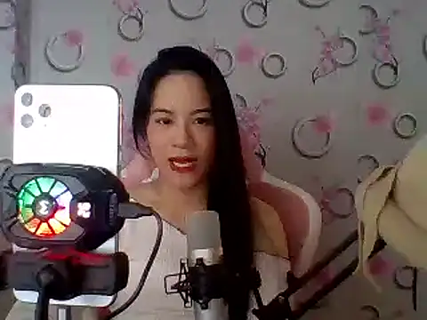 Snapshot of Nana-68 chatting on 12, 3, 2025 Nana-68 online show from 12, 3, 2025