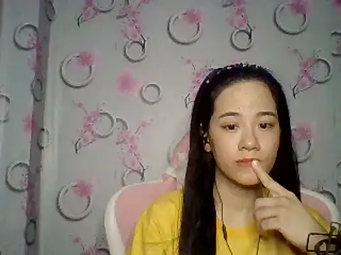 Snapshot of Nana-68 chatting on 30, 9, 2025 Nana-68 online show from 30, 9, 2025