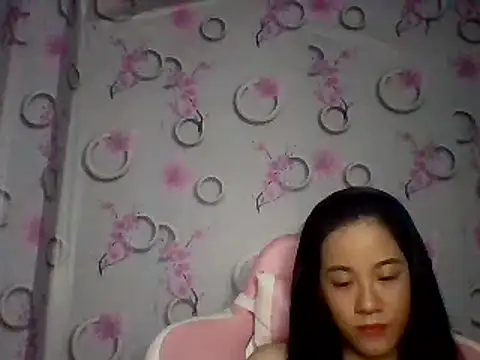 Snapshot of Nana-68 chatting on 4, 10, 2025 Nana-68 online show from 4, 10, 2025