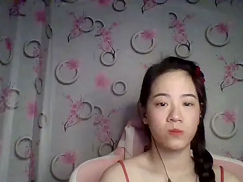 Snapshot of Nana-68 chatting on 22, 10, 2025 Nana-68 online show from 22, 10, 2025