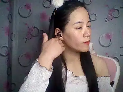 Snapshot of Nana-68 chatting on 28, 10, 2025 Nana-68 online show from 28, 10, 2025