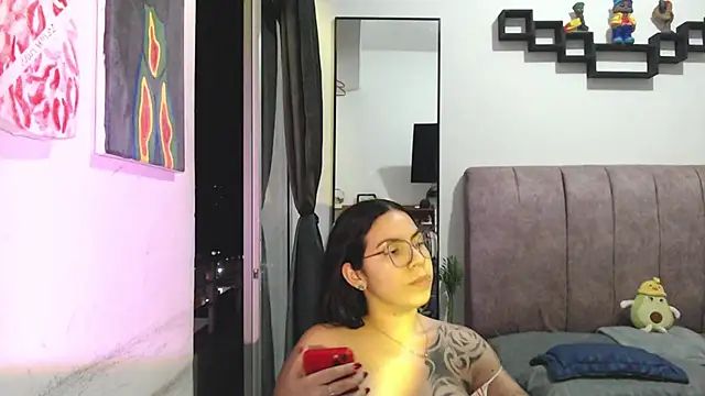 Snapshot of Liza_Thurner chatting on 9, 9, 2025 Liza Thurner online show from 9, 9, 2025