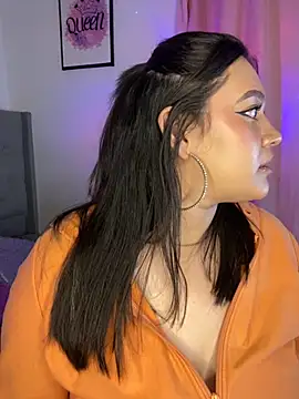 Snapshot of Ari_Martin chatting on 8, 10, 2025 Ari Martin online show from 8, 10, 2025