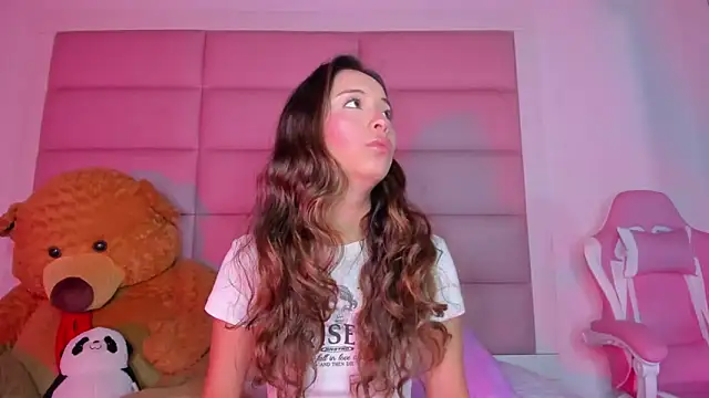 little-Emma online show from 2, 3, 2025