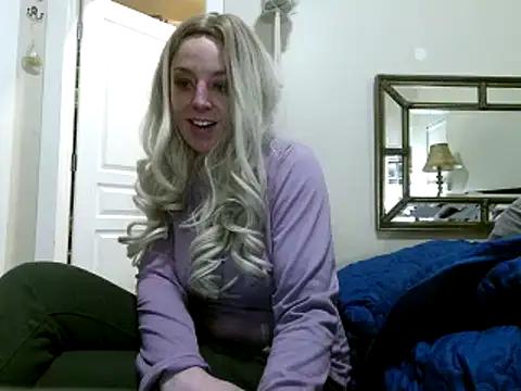 Snapshot of MonroeLoves chatting on 6, 3, 2025 MonroeLoves online show from 6, 3, 2025