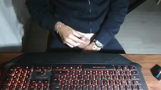 Snapshot of Adri_gard chatting on 1, 11, 2025 Adri gard online show from 1, 11, 2025