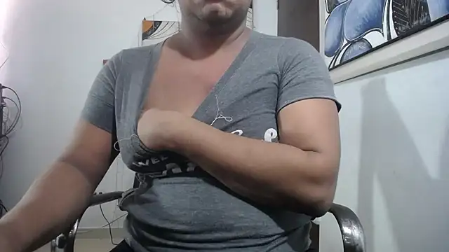 Snapshot of tsbigcock10incock chatting on 23, 3, 2026 tsbigcock10incock online show from 23, 3, 2026