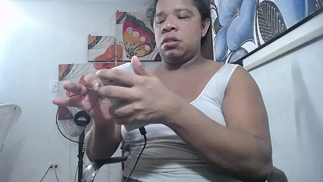 Snapshot of tsbigcock10incock chatting on 2, 6, 2026 tsbigcock10incock online show from 2, 6, 2026