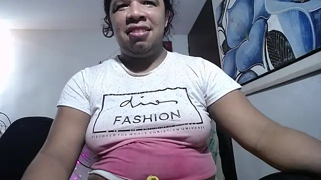 Snapshot of tsbigcock10incock chatting on 4, 7, 2026 tsbigcock10incock online show from 4, 7, 2026