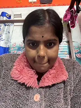 Snapshot of Beauty-queen chatting on 24, 12, 2024 Beauty-queen online show from 24, 12, 2024
