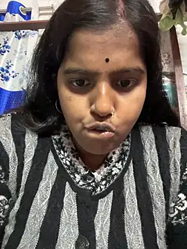 Snapshot of Beauty-queen chatting on 2, 1, 2025 Beauty-queen online show from 2, 1, 2025