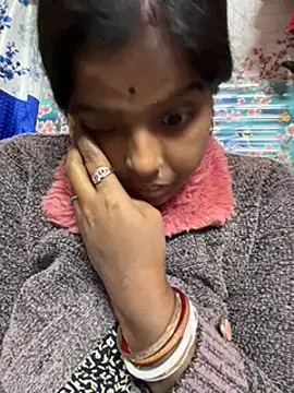 Snapshot of Beauty-queen chatting on 3, 1, 2025 Beauty-queen online show from 3, 1, 2025