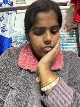 Snapshot of Beauty-queen chatting on 4, 1, 2025 Beauty-queen online show from 4, 1, 2025