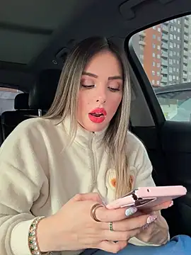 Alirawrz online show from 10, 11, 2025