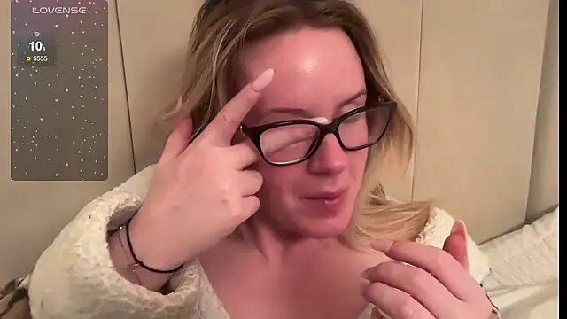redheadrosie69 online show from 6, 2, 2025