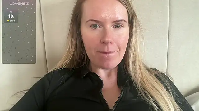 redheadrosie69 online show from 26, 2, 2025