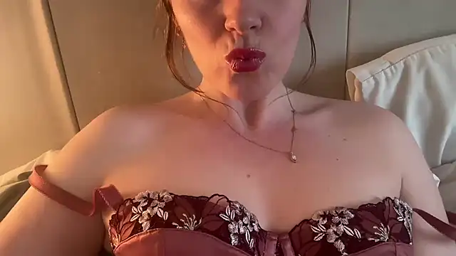 redheadrosie69 online show from 9, 3, 2026