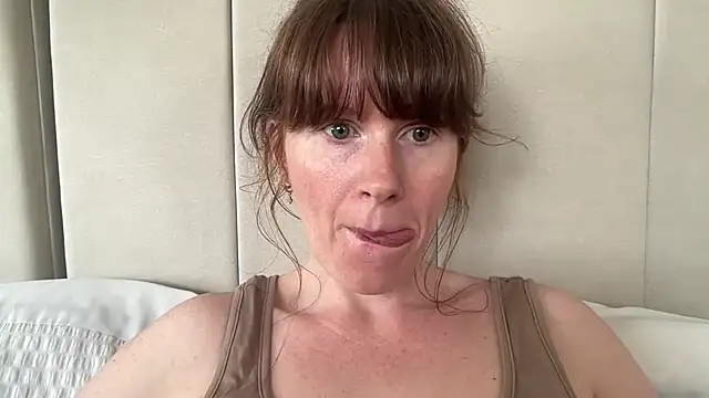 Snapshot of redheadrosie69 chatting on 15, 6, 2026 redheadrosie69 online show from 15, 6, 2026