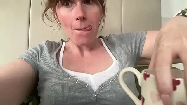 Snapshot of redheadrosie69 chatting on 29, 6, 2026 redheadrosie69 online show from 29, 6, 2026