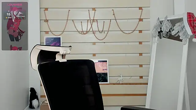 Josephine Kiss online show from 15, 1, 2025