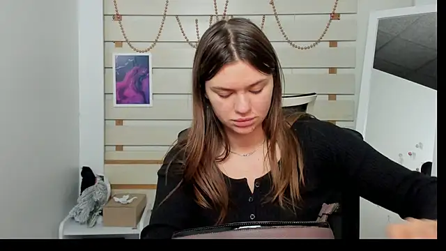 Josephine Kiss online show from 23, 1, 2025