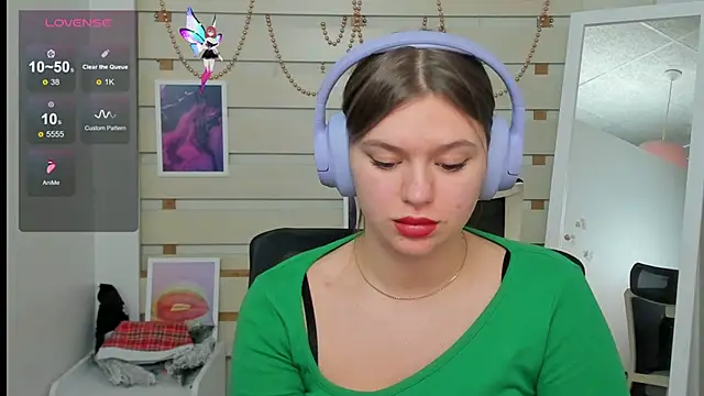 Josephine Kiss online show from 21, 3, 2025