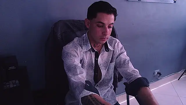 Snapshot of Erick_Wall chatting on 19, 1, 2025 Erick Wall online show from 19, 1, 2025