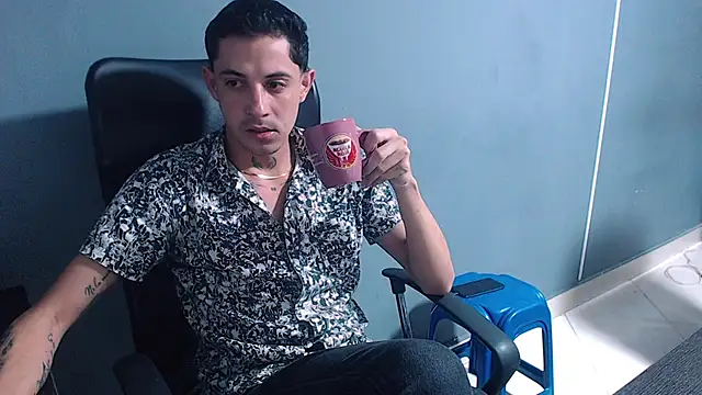 Snapshot of Erick_Wall chatting on 23, 1, 2025 Erick Wall online show from 23, 1, 2025