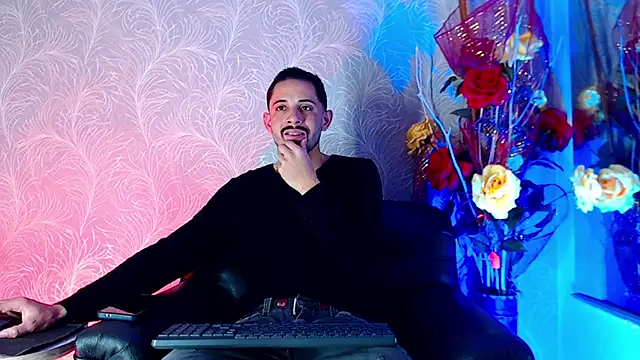 Snapshot of Erick_Wall chatting on 13, 1, 2026 Erick Wall online show from 13, 1, 2026