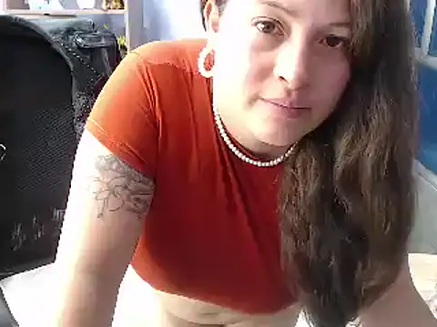 Snapshot of SaraThomso chatting on 19, 2, 2025 SaraThomso online show from 19, 2, 2025