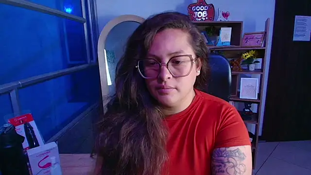 SaraThomso online show from 19, 11, 2025