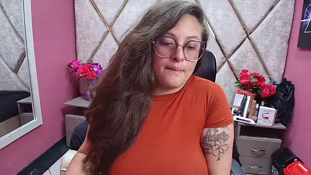 SaraThomso online show from 26, 11, 2025