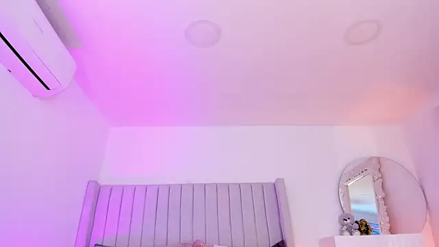 Shelynna azzul online show from 24, 2, 2026