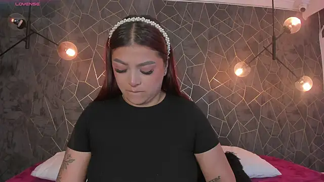 Snapshot of dawa_angels chatting on 2, 4, 2026 dawa angels online show from 2, 4, 2026