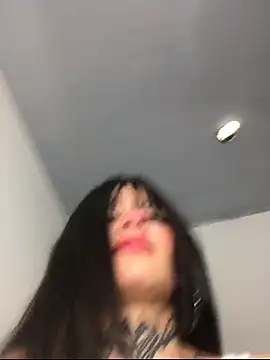 Tifanny Sweett online show from 6, 11, 2025