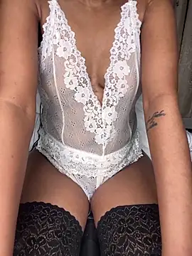 Ravishing Rubi online show from 8, 5, 2026