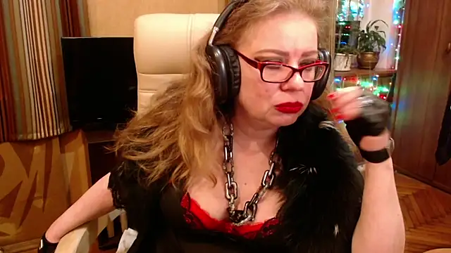Snapshot of Miss_Tress chatting on 3, 5, 2026 Miss Tress online show from 3, 5, 2026