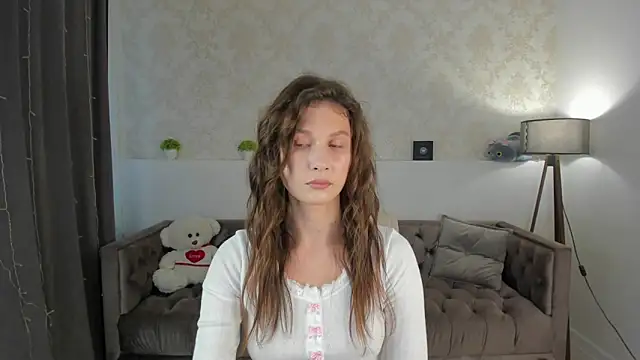 Snapshot of Cute__Alicia chatting on 13, 9, 2025 Cute Alicia online show from 13, 9, 2025