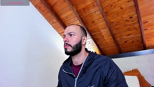 Snapshot of Tom_Bailey chatting on 13, 10, 2025 Tom Bailey online show from 13, 10, 2025