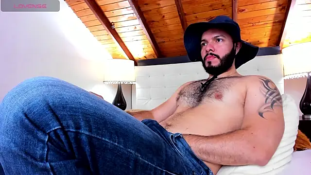 Snapshot of Tom_Bailey chatting on 16, 10, 2025 Tom Bailey online show from 16, 10, 2025