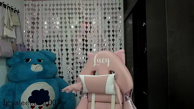 Snapshot of lucyy_tay chatting on 7, 12, 2024 lucyy tay online show from 7, 12, 2024