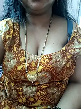 Snapshot of cuteyqueen chatting on 3, 11, 2025 cuteyqueen online show from 3, 11, 2025